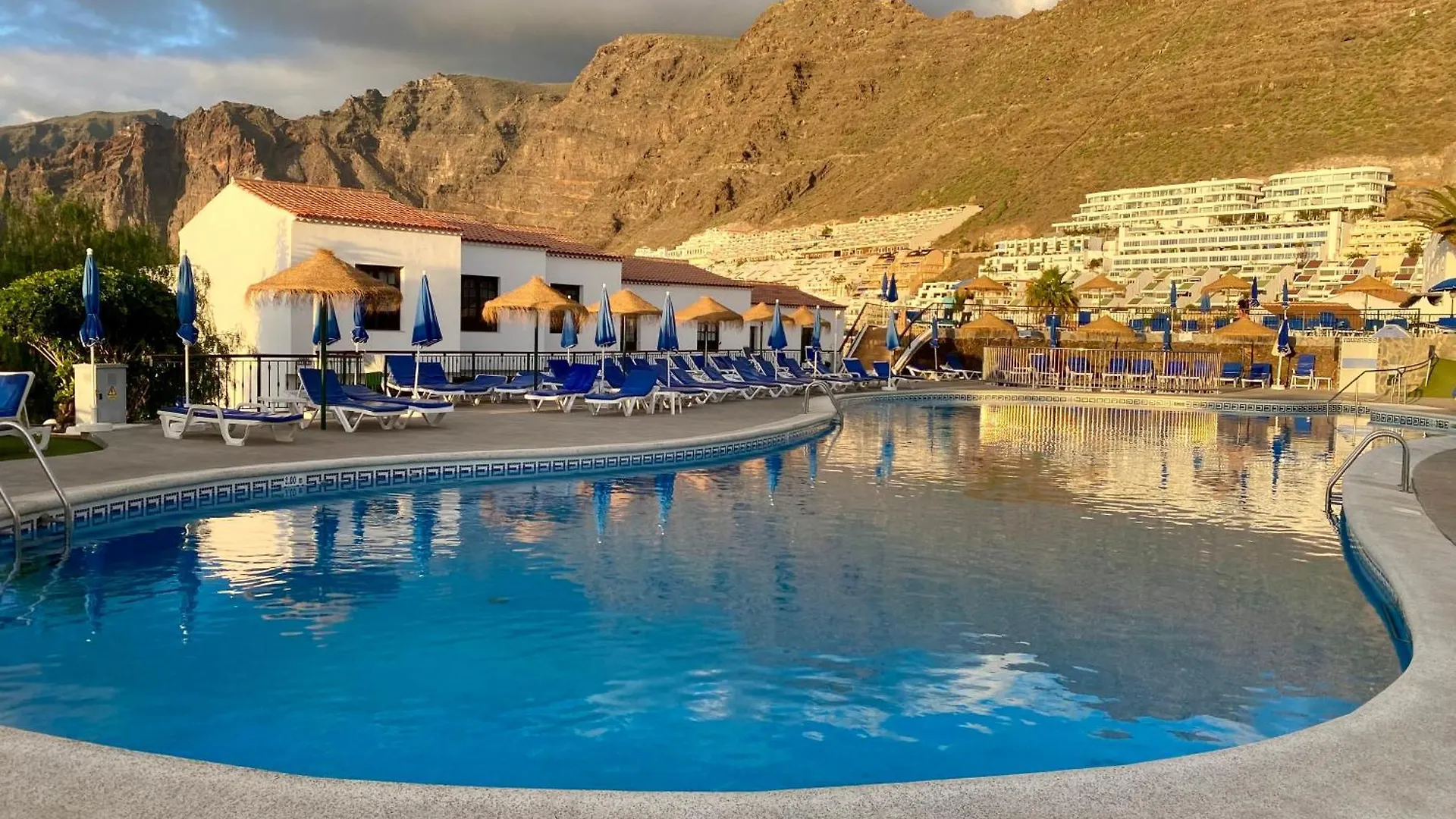 Seaview Townhouse In Puerto Santiago & Los Gigantes Puerto de Santiago  Apartment